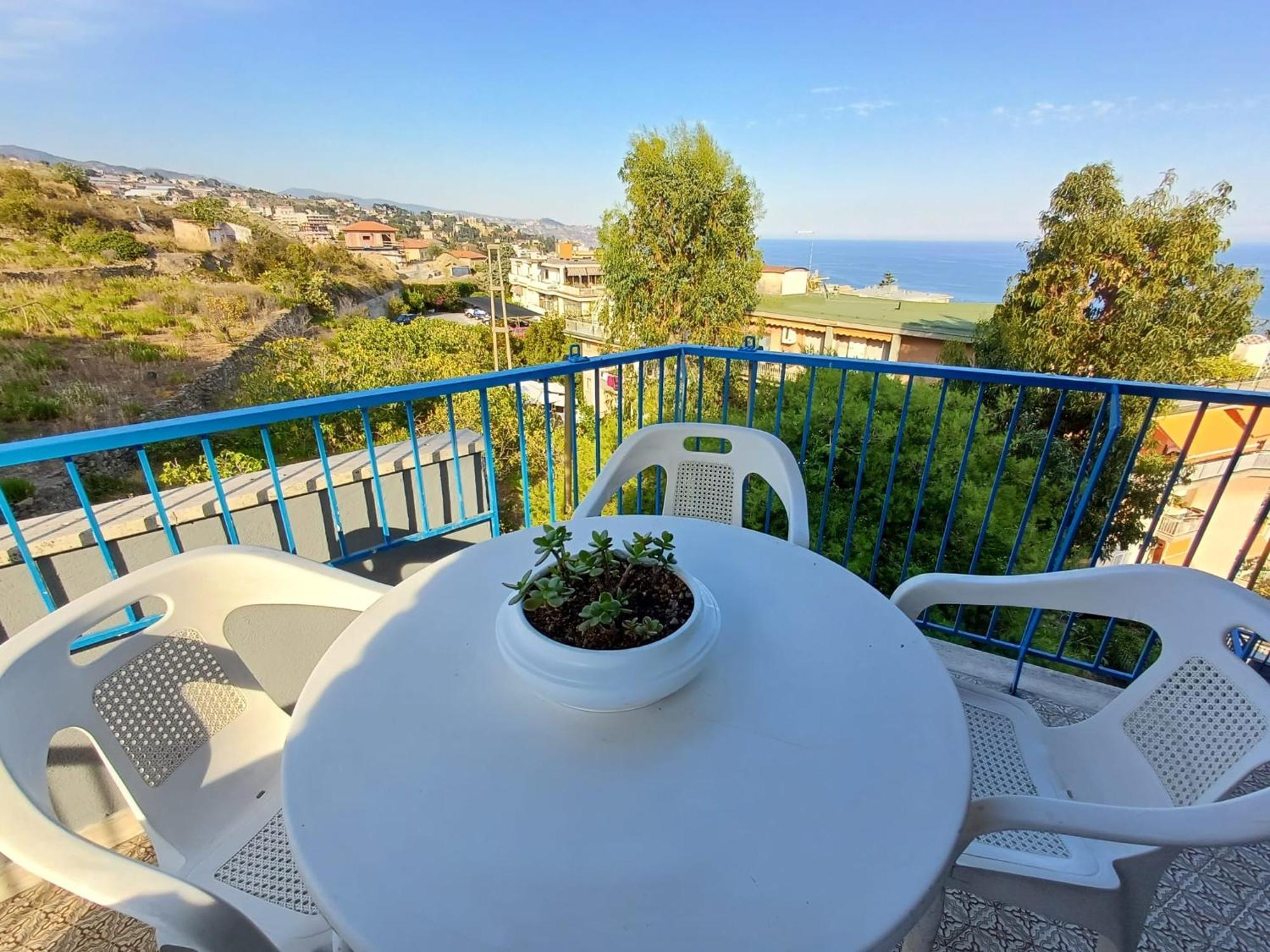 Ferienwohnung Terrazza Sul Mare - Bellavista Sanremo Exterior foto